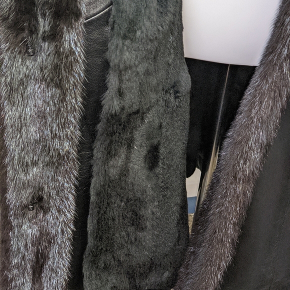 Dasco Vtg Lambskin Leather Coat with Mink Trim and Removable Rabbit Fur Liner - Picture 6 of 10